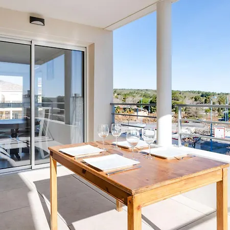 T3 Climatise Avec Wifi, Balcon Et Parking A 300m De La - - Fr-1-409-255 Lägenhet Narbonne
