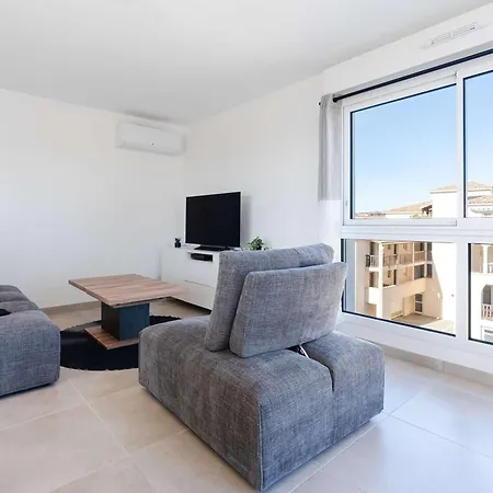T3 Climatise Avec Wifi, Balcon Et Parking A 300m De La - - Fr-1-409-255 Apartment *