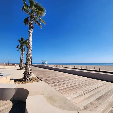 T3 Climatisé Avec Wifi, Balcon Et Parking à 300m De La - - Fr-1-409-255
