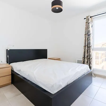 Lägenhet T3 Climatise Avec Wifi, Balcon Et Parking A 300m De La - - Fr-1-409-255
