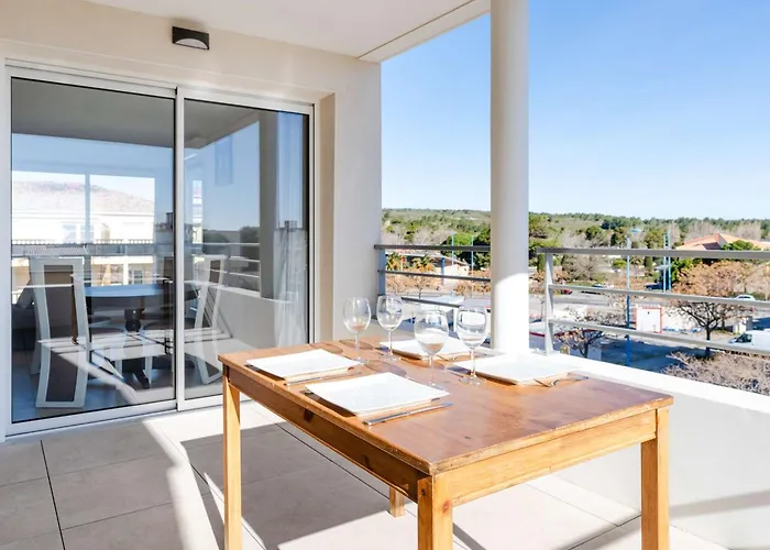 T3 Climatise Avec Wifi, Balcon Et Parking A 300m De La - - Fr-1-409-255 Daire Narbonne