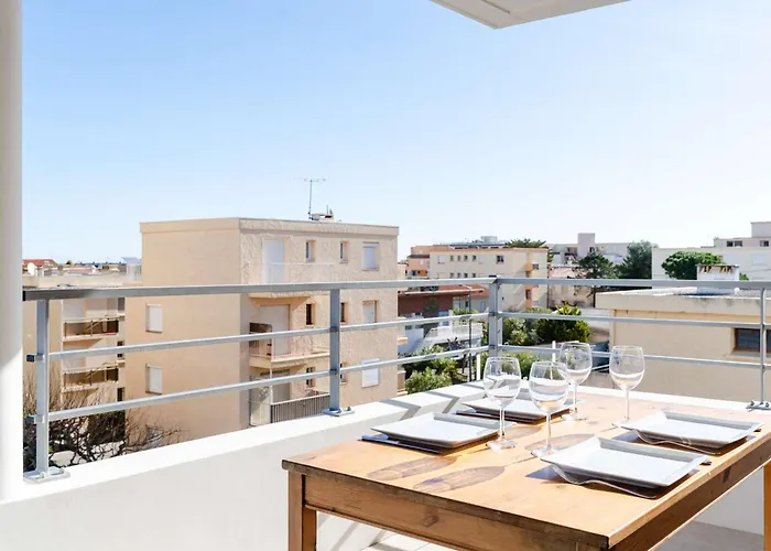 T3 Climatise Avec Wifi, Balcon Et Parking A 300m De La - - Fr-1-409-255