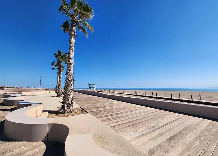 T3 Climatise Avec Wifi, Balcon Et Parking A 300m De La - - Fr-1-409-255